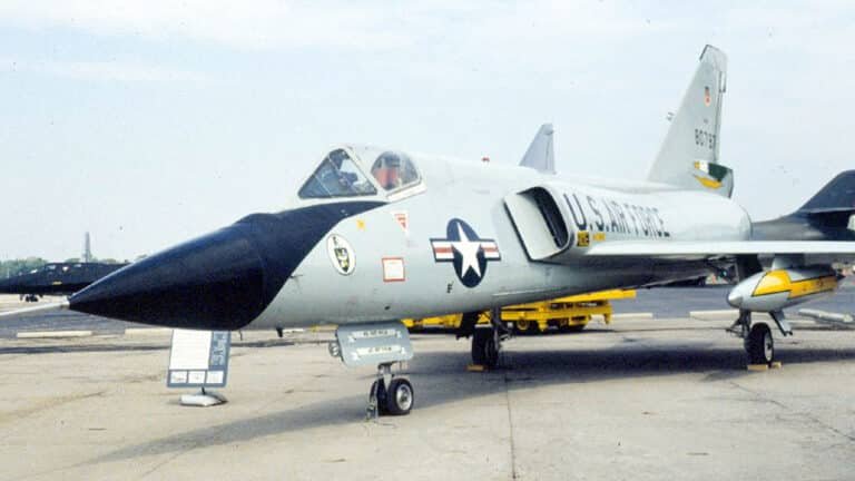 F-106 Delta Dart "The Six.": Interceptor with Impressive Top Speed 16 f-106